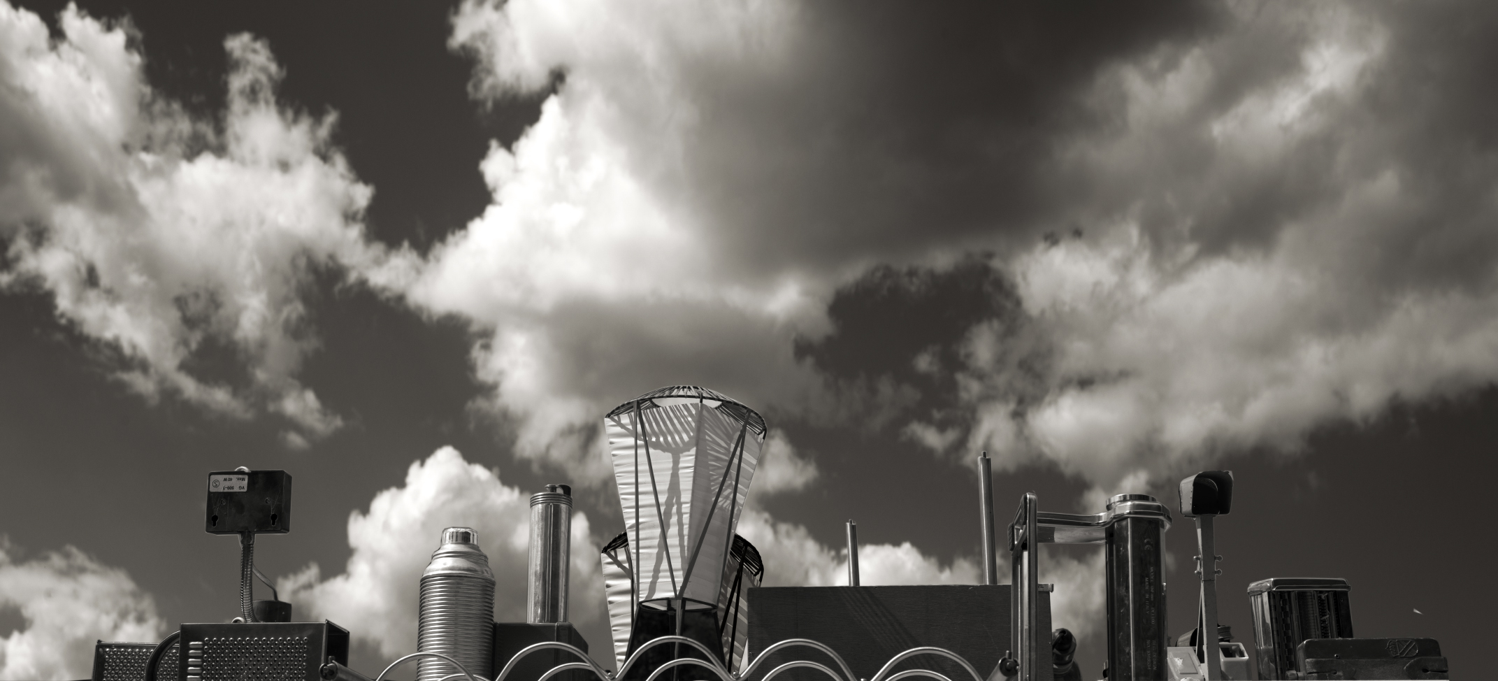 Maria Friberg, "Force Majeure, Detroit" 2023
Silvergelatinprint, silikonglasmontering, träram
62 x 127 cm (ed 3/5)