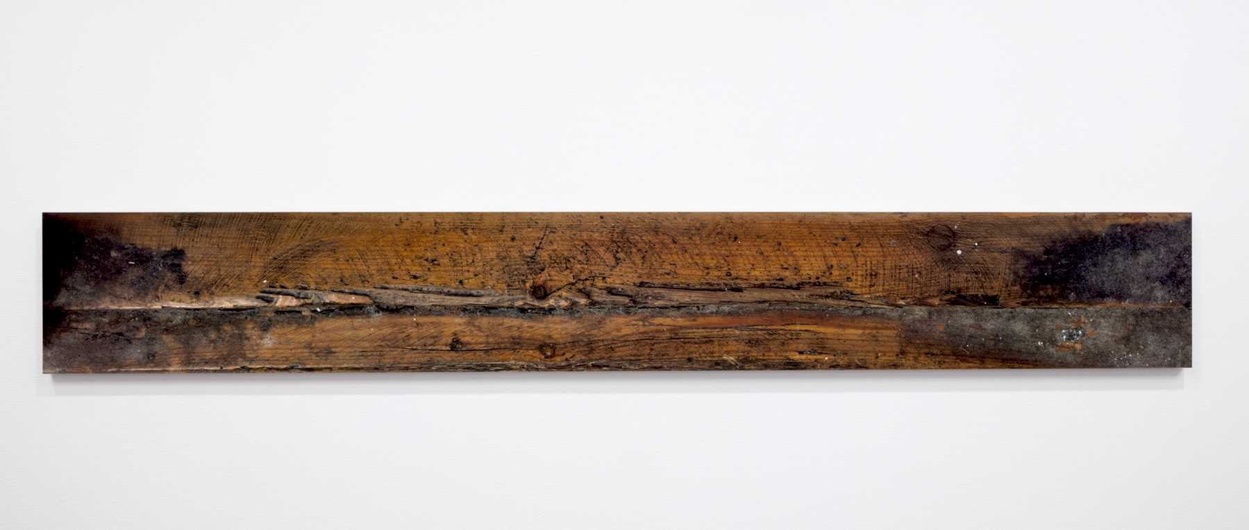 Kristoffer Nilson, Tröskel in, 2017. Pigment print, mdf
34 x 244 cm