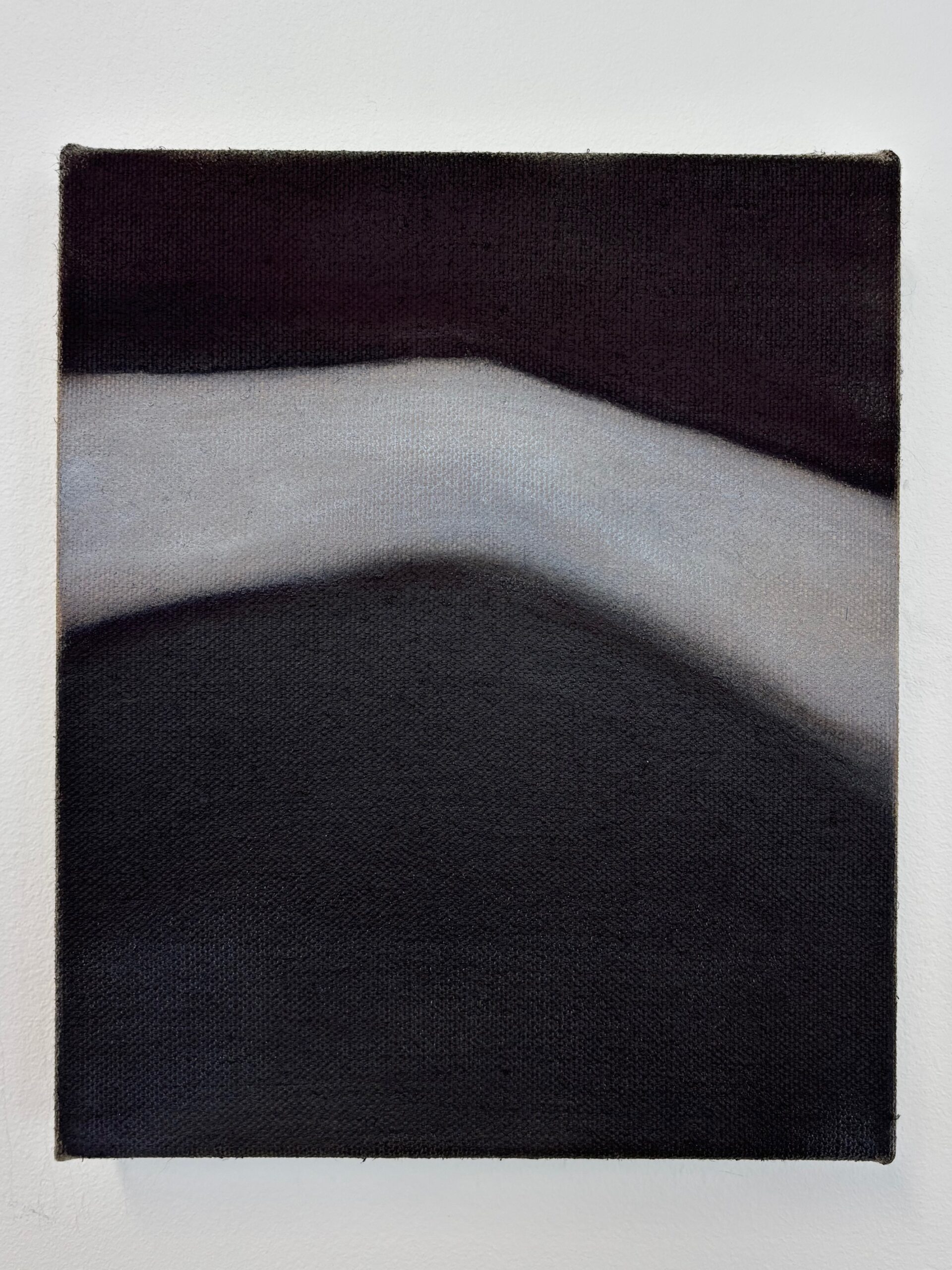 Tove Ambolt:
DAGEN KOMMER I, 2025
Olja på duk
30 x 25 cm
