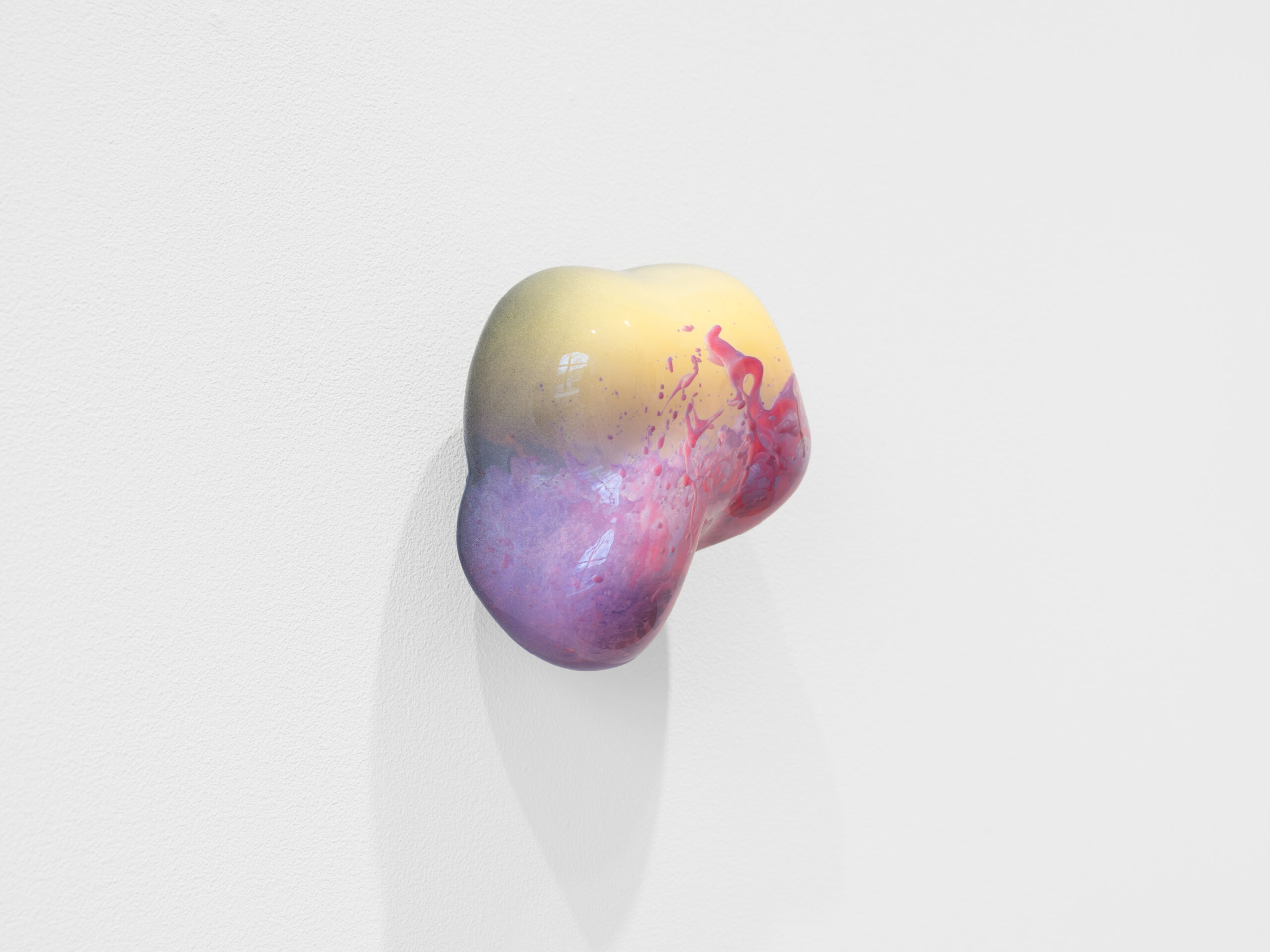 Inka & Nicklas. "Adaptive Colorations XL", 2026. Plaster, pigment and varnish,10x20x17 cm